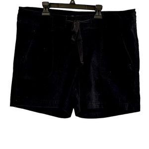 Austin clothing company black shorts women 18
